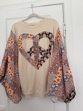 Boho Patchwork Heart Pullover Top - Cream & Lavender Floral